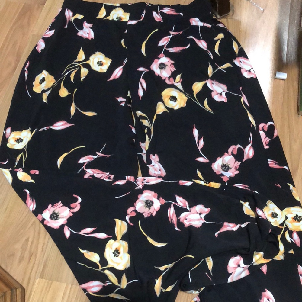 White House Black Market Black Floral Trousers